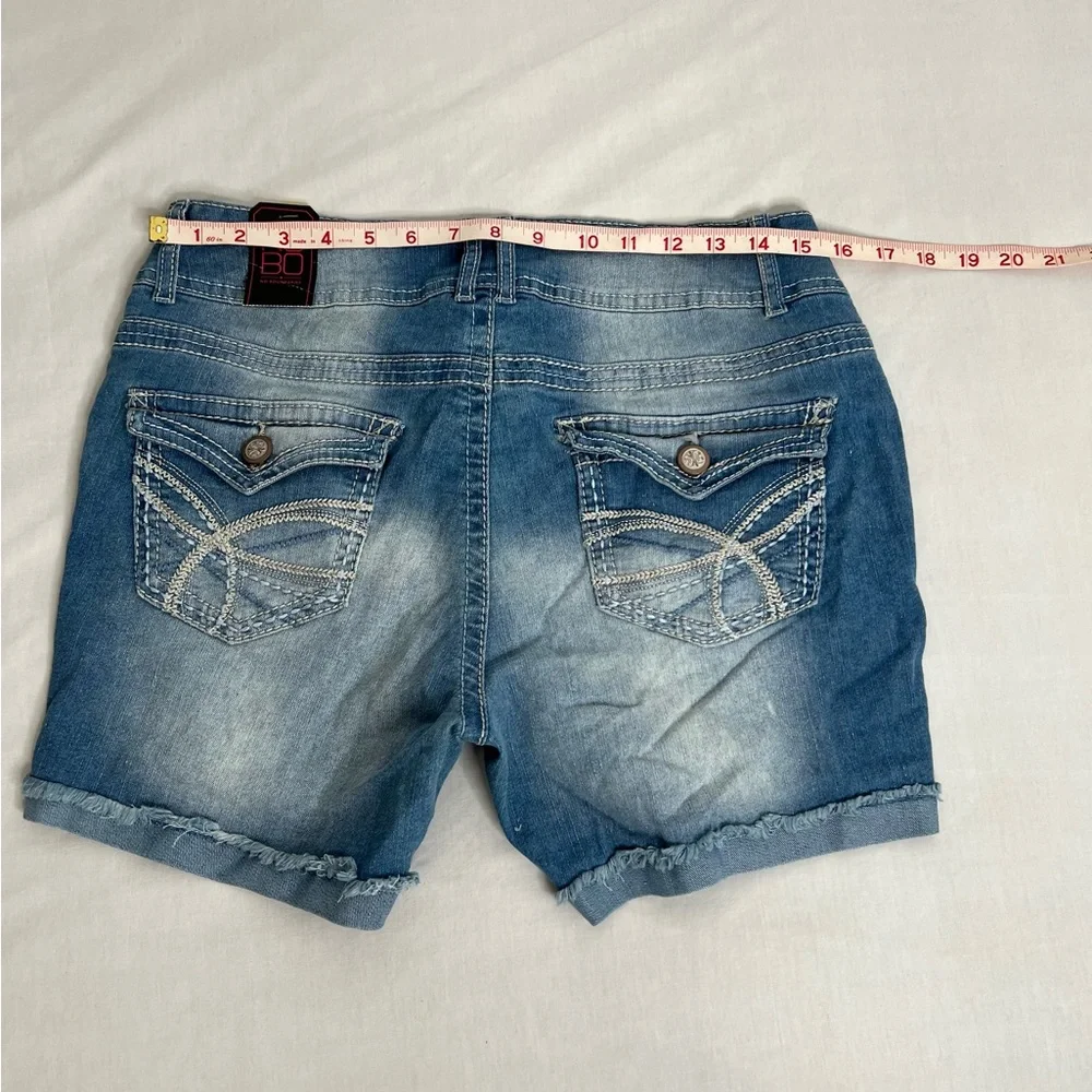 NOBO No Boundaries Blue Jean Shorts Distressed Size 13 Embroidered Pockets - Picture 6 of 7